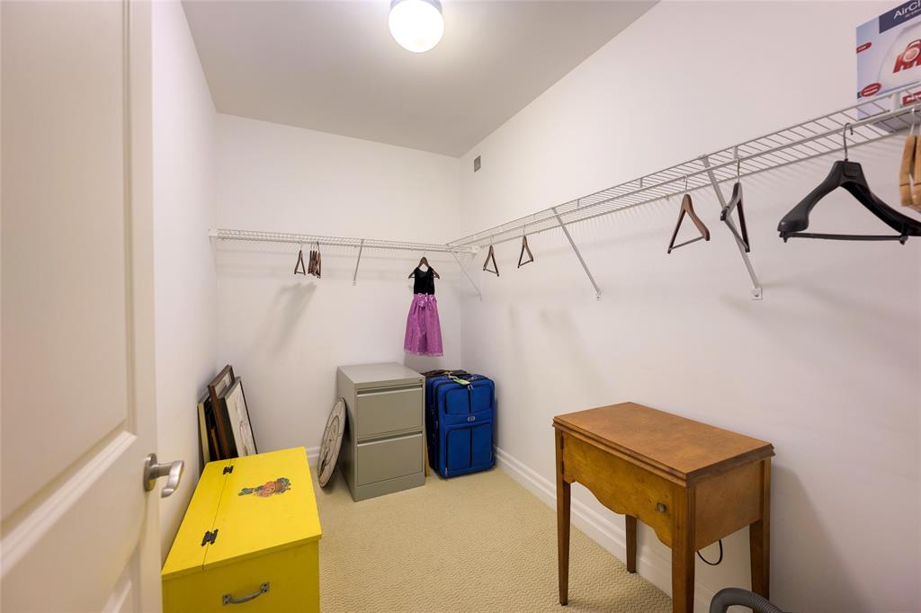 1550 VENETIAN Boulevard Unit# 206, Point Edward, Ontario, Canada