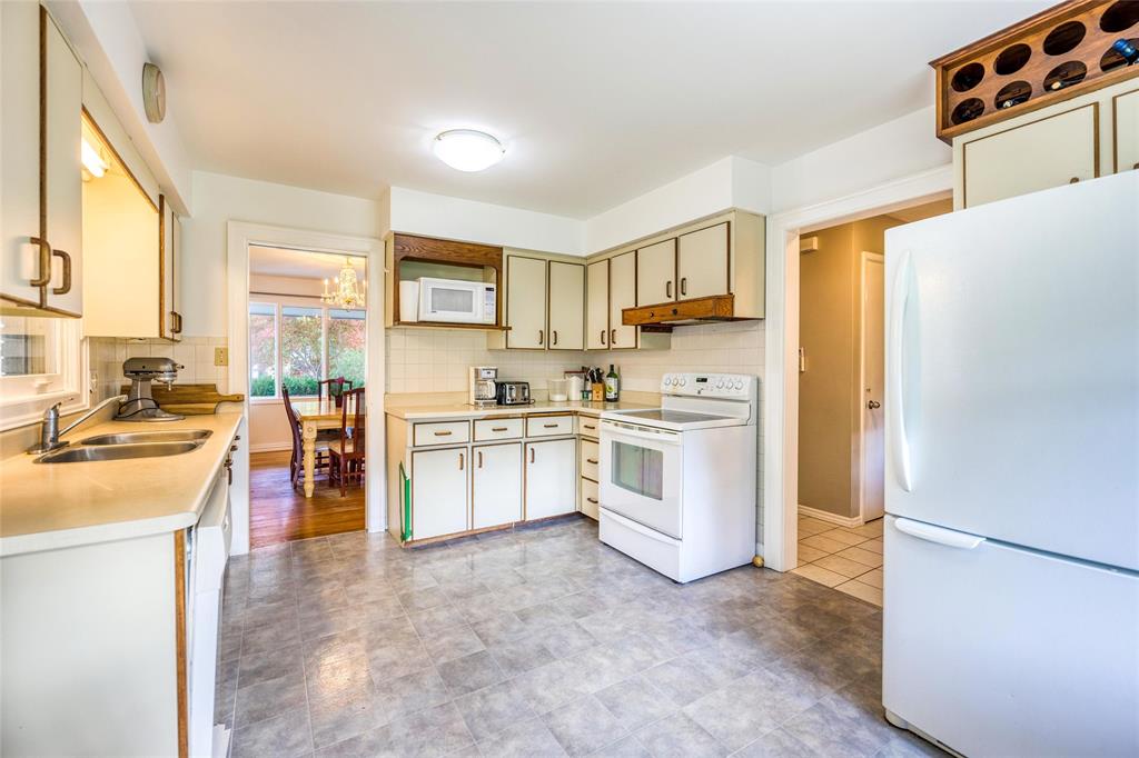 1293 ECHO Road, Sarnia, Ontario, Canada