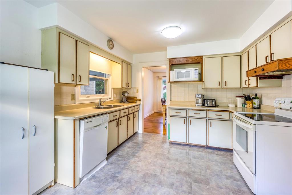1293 ECHO Road, Sarnia, Ontario, Canada