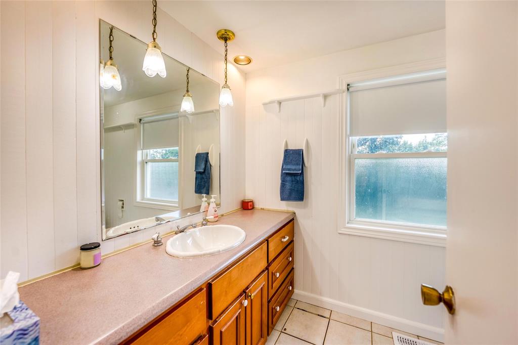 1293 ECHO Road, Sarnia, Ontario, Canada