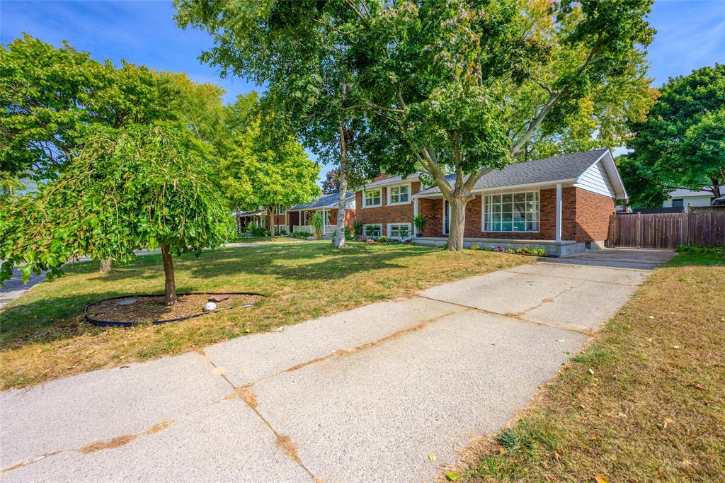 908 BOND Street, Sarnia, Ontario, Canada