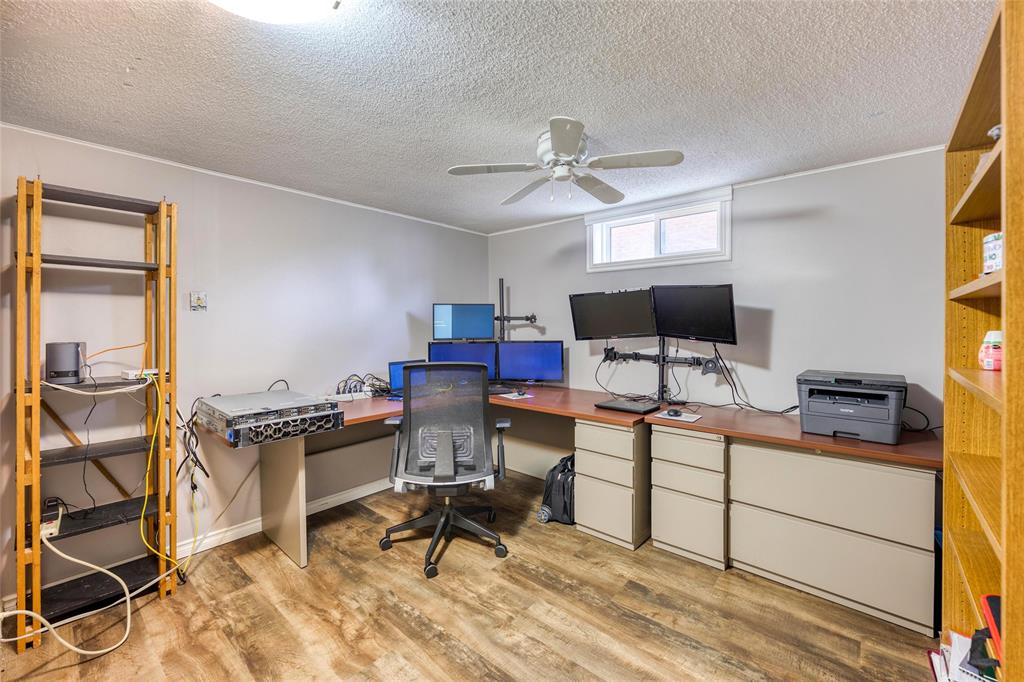 908 BOND Street, Sarnia, Ontario, Canada