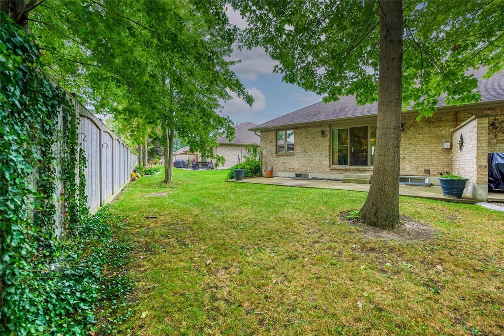 231 CASSANDRA Boulevard, Sarnia, Ontario, Canada