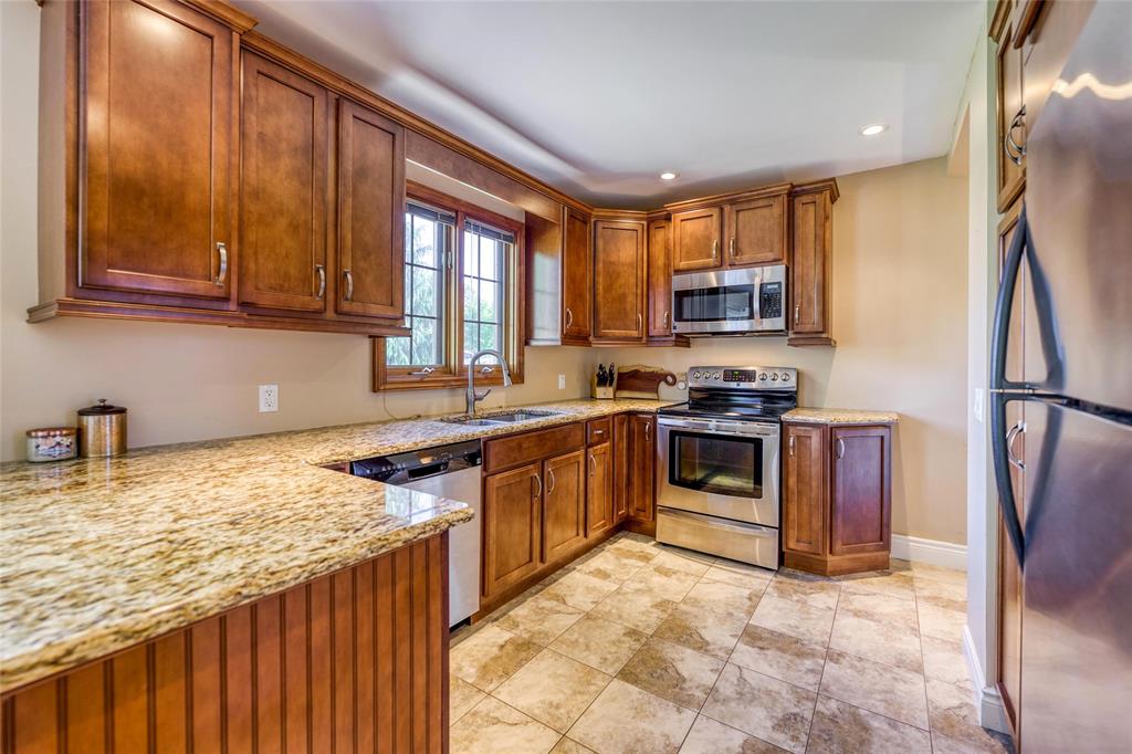1450 EGMOND Drive, Sarnia, Ontario, Canada