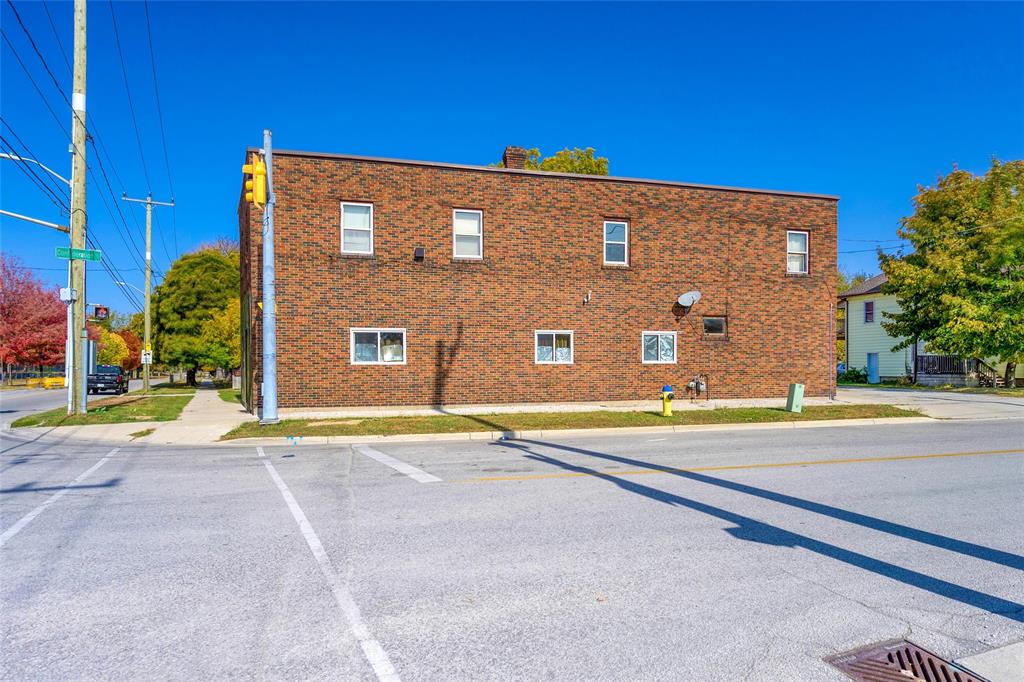 338 CHRISTINA Street South, Sarnia, Ontario, Canada