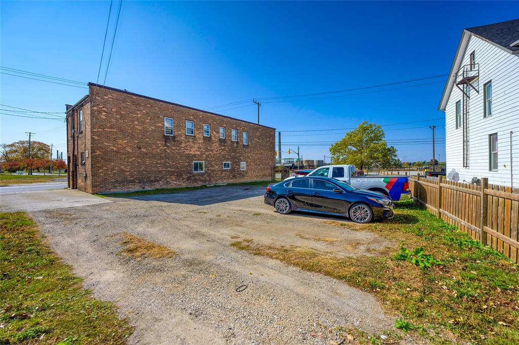 338 CHRISTINA Street South, Sarnia, Ontario, Canada