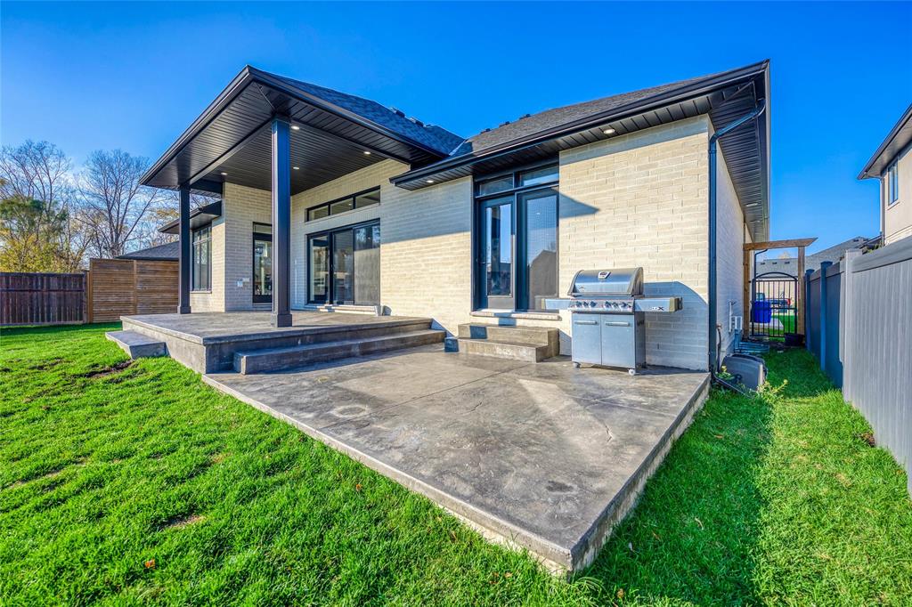 194 SANDPIPER Drive, Sarnia, Ontario, Canada