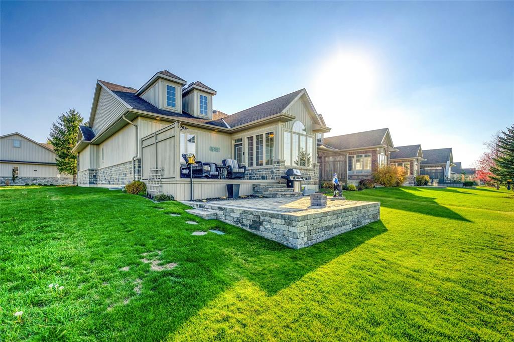 6747 ST ANDREWS Circle, Plympton-Wyoming, Ontario, Canada