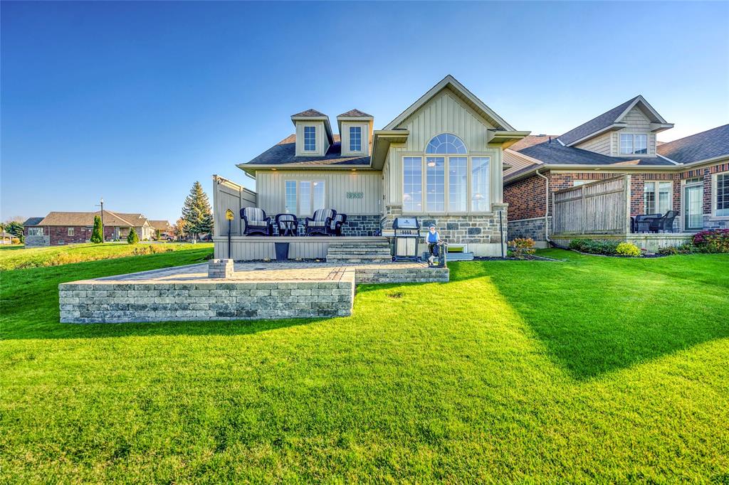 6747 ST ANDREWS Circle, Plympton-Wyoming, Ontario, Canada
