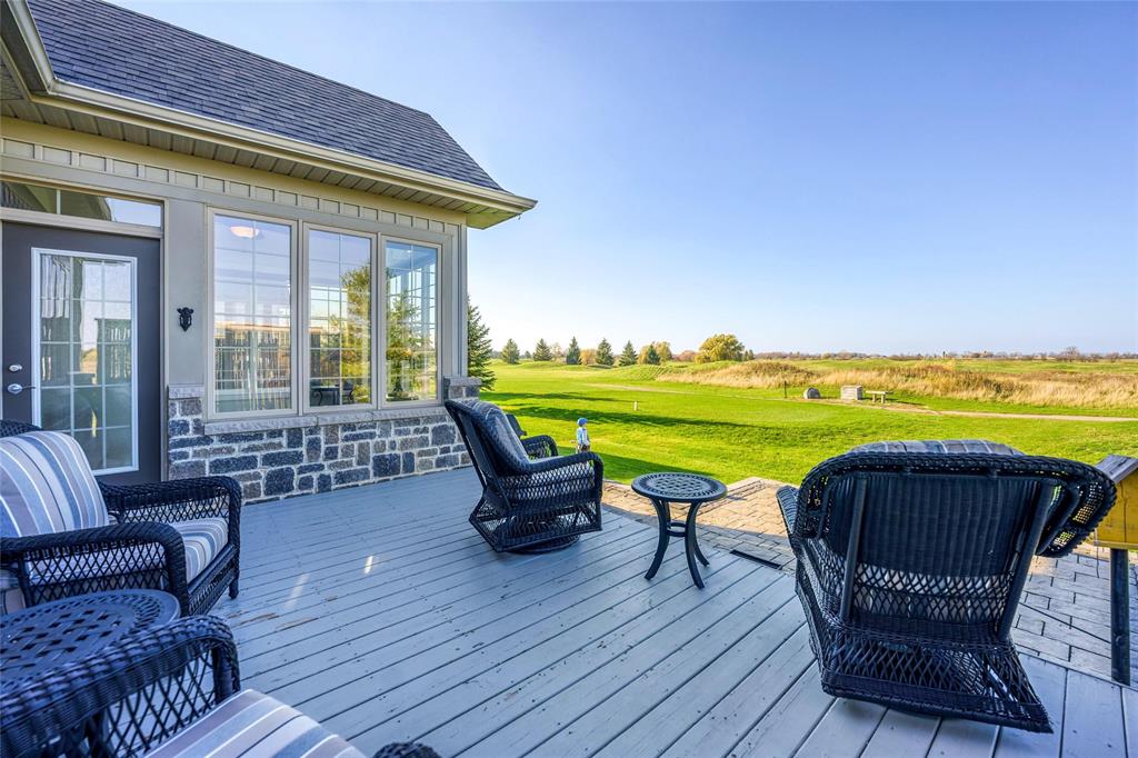 6747 ST ANDREWS Circle, Plympton-Wyoming, Ontario, Canada