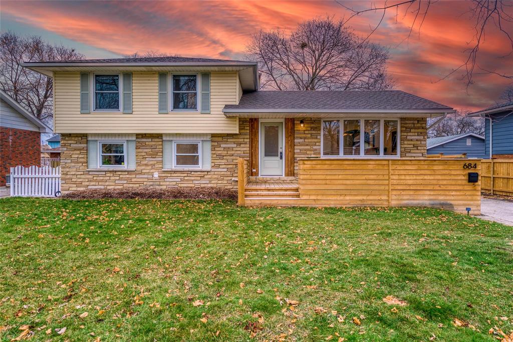 684 AMESBURY Court, Sarnia, Ontario, Canada