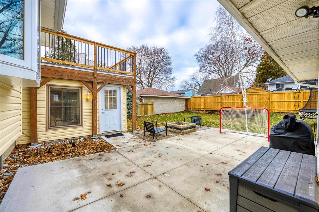 684 AMESBURY Court, Sarnia, Ontario, Canada