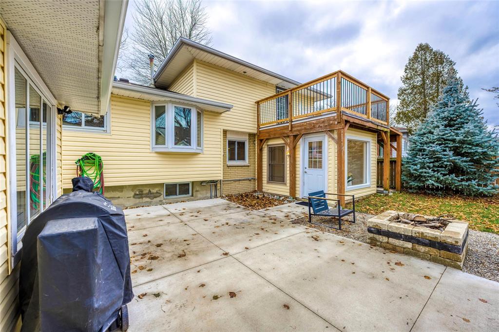 684 AMESBURY Court, Sarnia, Ontario, Canada