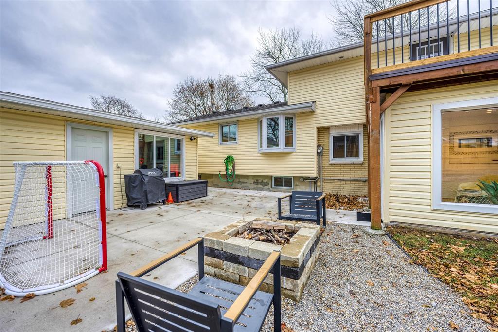 684 AMESBURY Court, Sarnia, Ontario, Canada