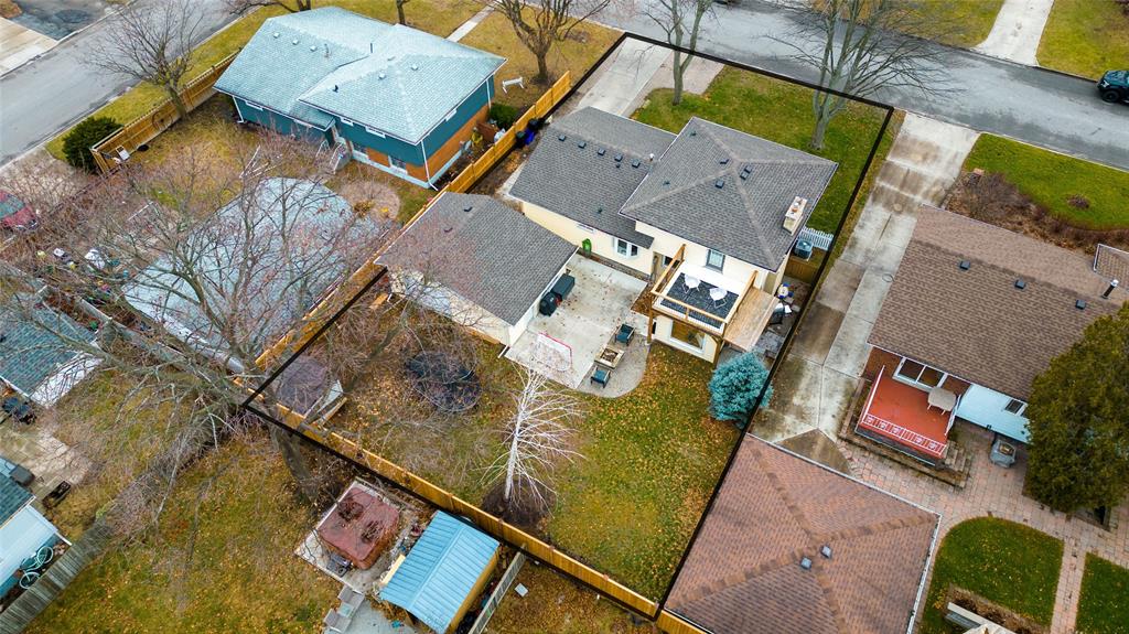684 AMESBURY Court, Sarnia, Ontario, Canada