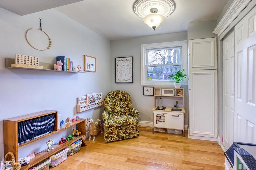 684 AMESBURY Court, Sarnia, Ontario, Canada