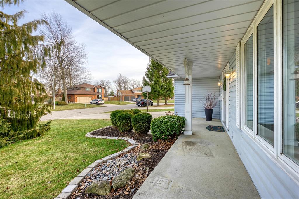 2374 SCHAFER Court, Sarnia, Ontario, Canada