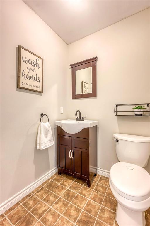 2374 SCHAFER Court, Sarnia, Ontario, Canada