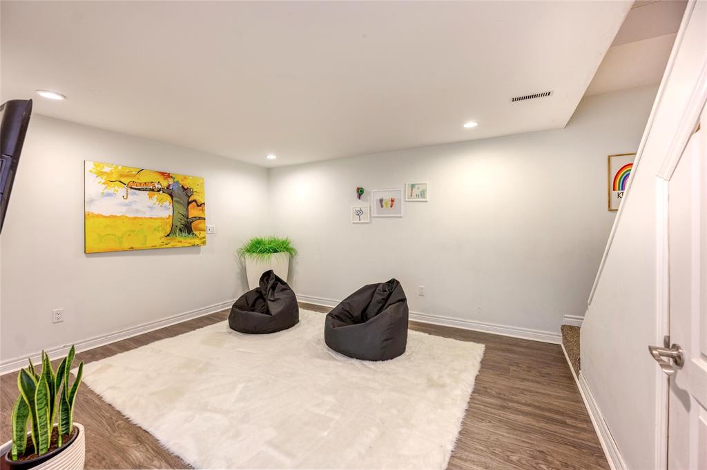 2374 SCHAFER Court, Sarnia, Ontario, Canada