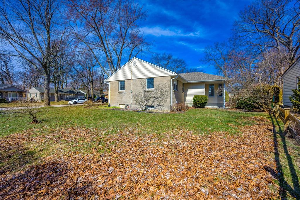 1566 HOWSTON Avenue, Sarnia, Ontario, Canada