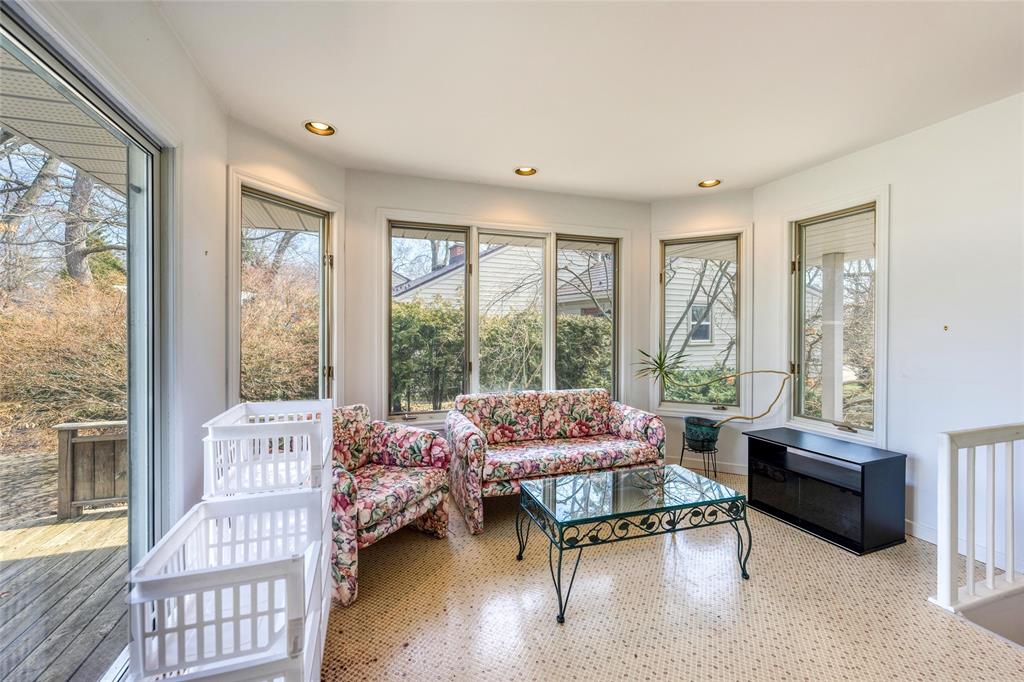 1566 HOWSTON Avenue, Sarnia, Ontario, Canada