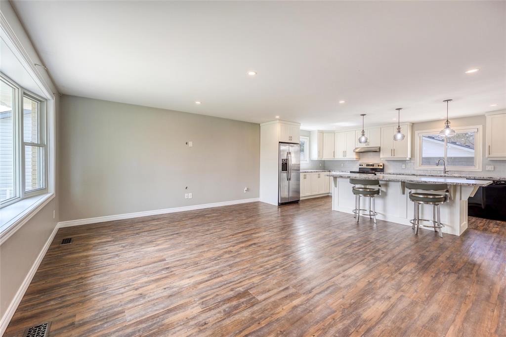 1541 COLBORNE Road, Sarnia, Ontario, Canada