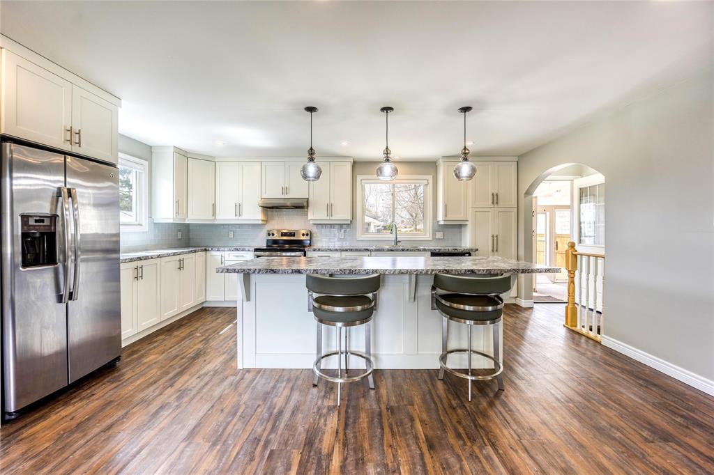 1541 COLBORNE Road, Sarnia, Ontario, Canada