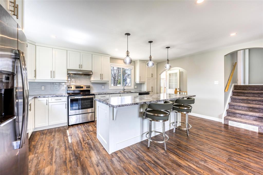 1541 COLBORNE Road, Sarnia, Ontario, Canada