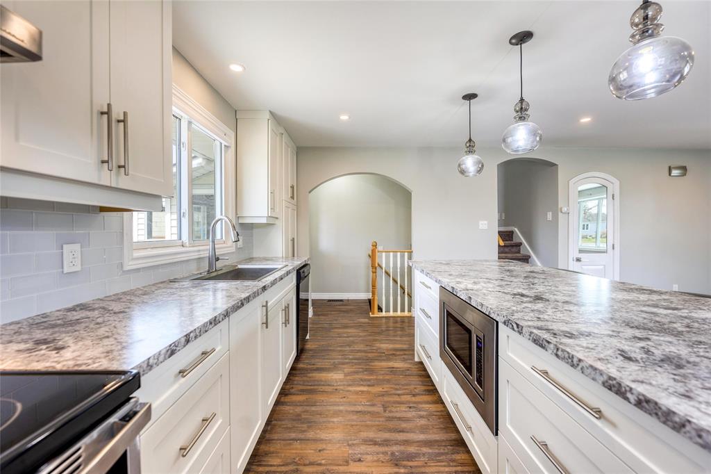 1541 COLBORNE Road, Sarnia, Ontario, Canada