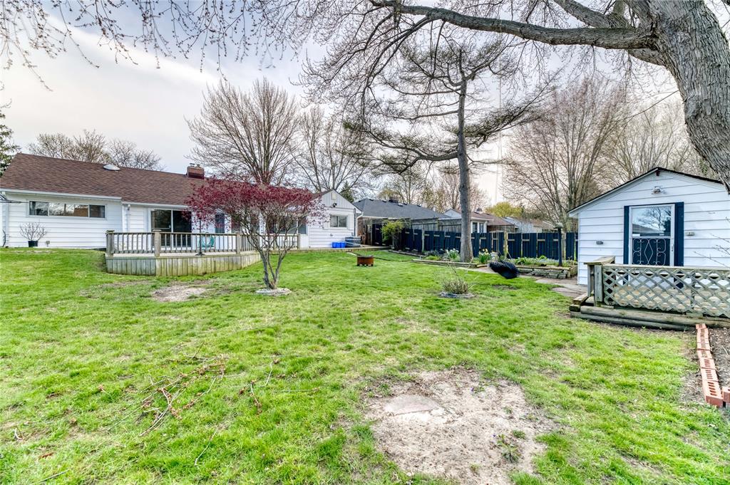 886 RETLAW Drive, Sarnia, Ontario, Canada