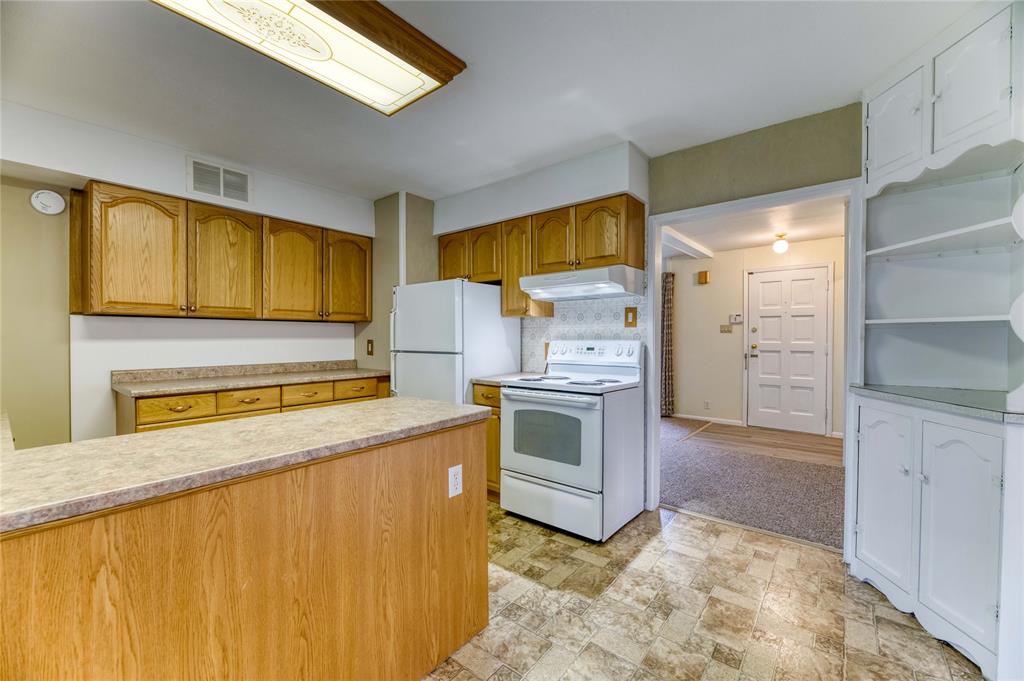 886 RETLAW Drive, Sarnia, Ontario, Canada