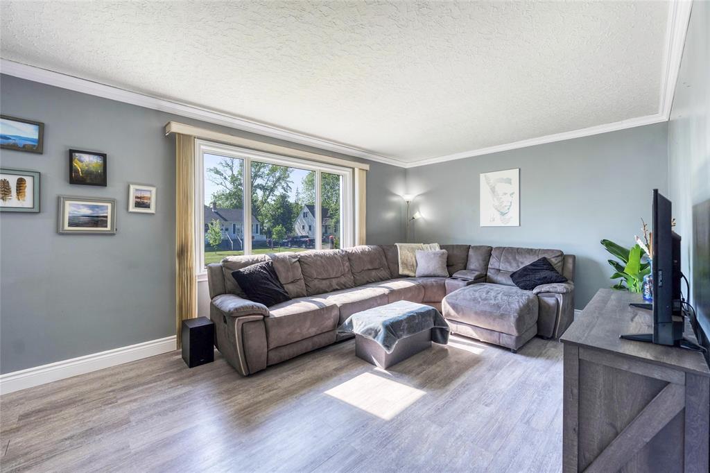 916 WOODLAND Avenue, Sarnia, Ontario, Canada