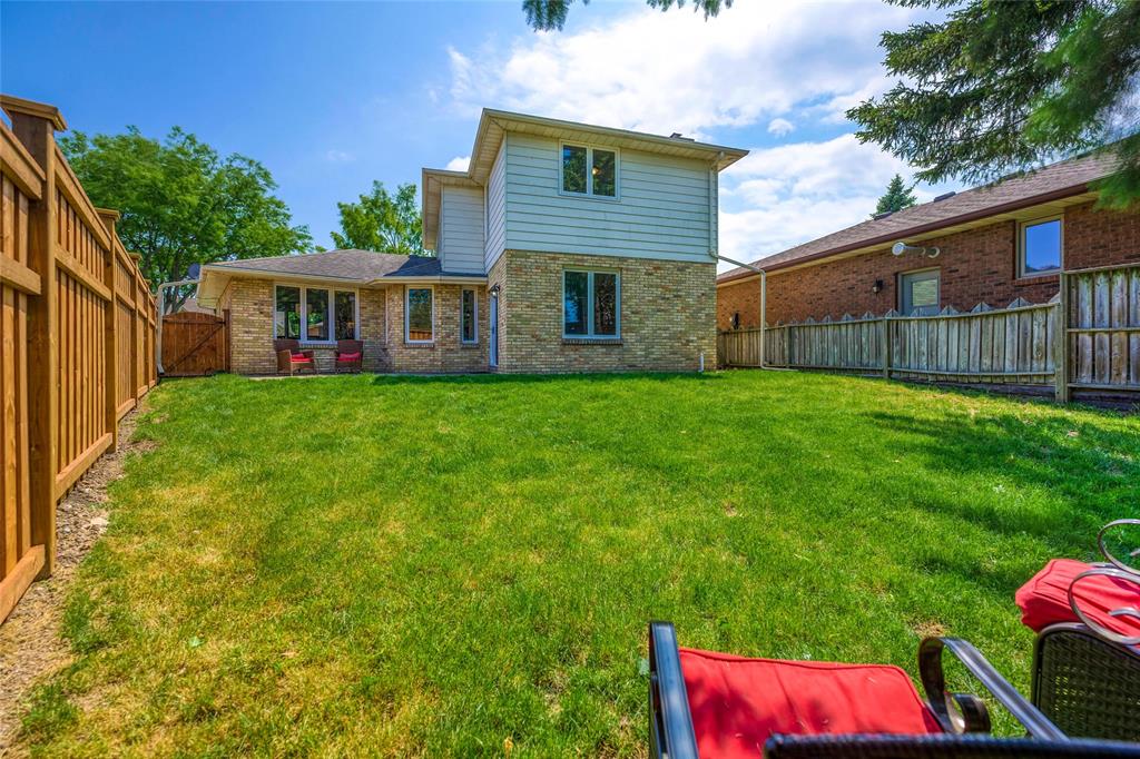 1711 TRINITY Crescent, Sarnia, Ontario, Canada