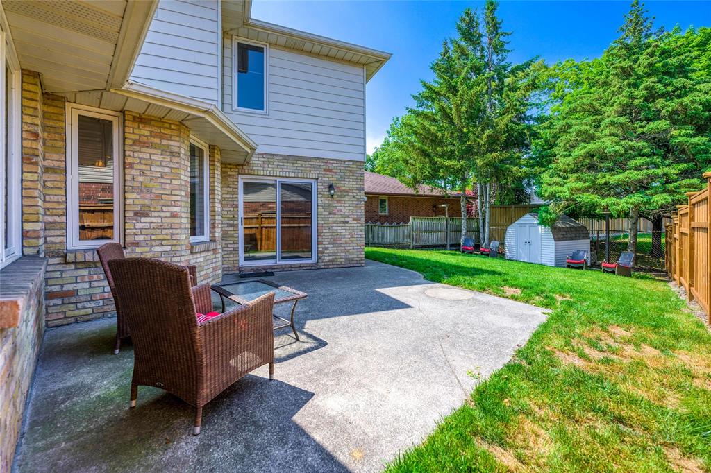 1711 TRINITY Crescent, Sarnia, Ontario, Canada