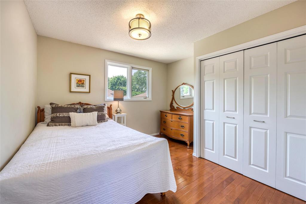 1711 TRINITY Crescent, Sarnia, Ontario, Canada