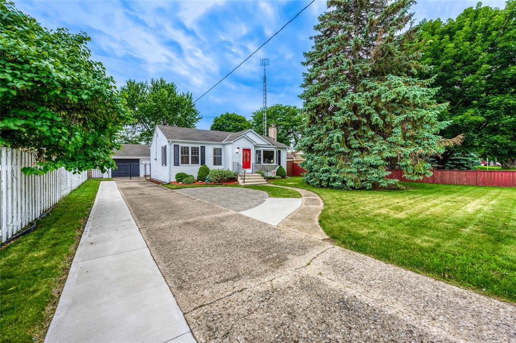 705 MICHIGAN Avenue, Point Edward, Ontario, Canada
