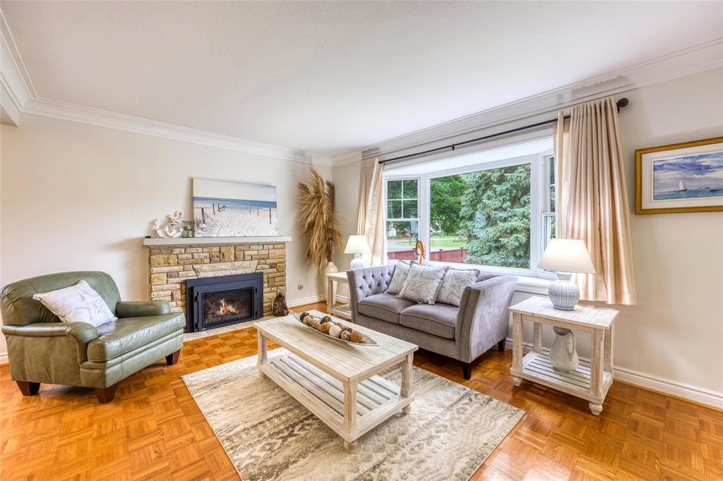 705 MICHIGAN Avenue, Point Edward, Ontario, Canada