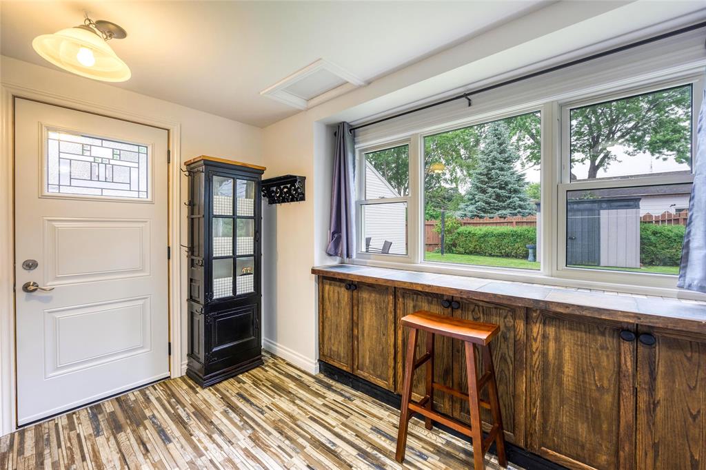 705 MICHIGAN Avenue, Point Edward, Ontario, Canada