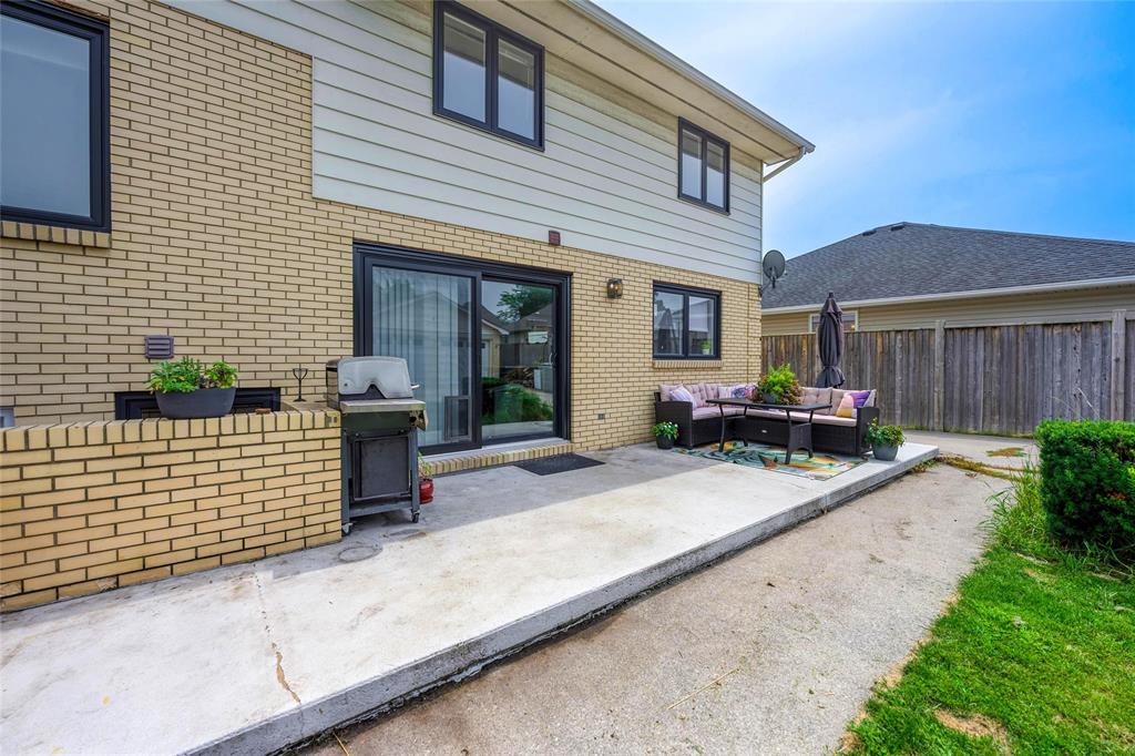 1073 SALISBURY Street, Sarnia, Ontario, Canada