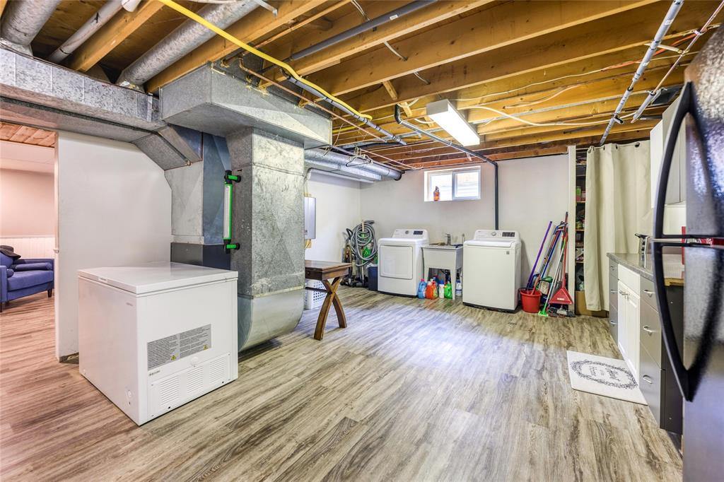 1073 SALISBURY Street, Sarnia, Ontario, Canada