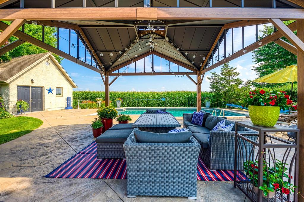 1707 BLACKWELL Road, Sarnia, Ontario, Canada