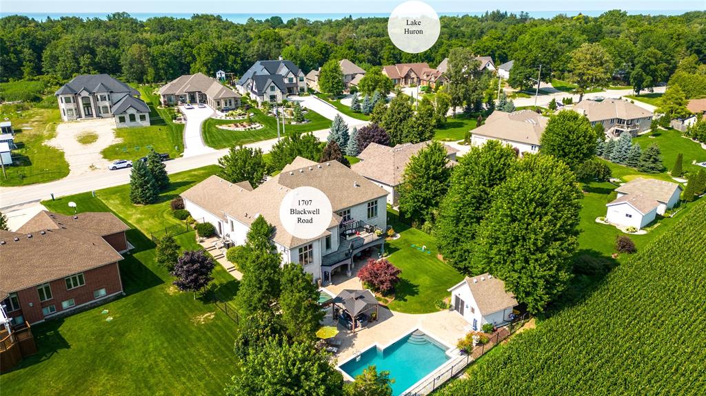 1707 BLACKWELL Road, Sarnia, Ontario, Canada