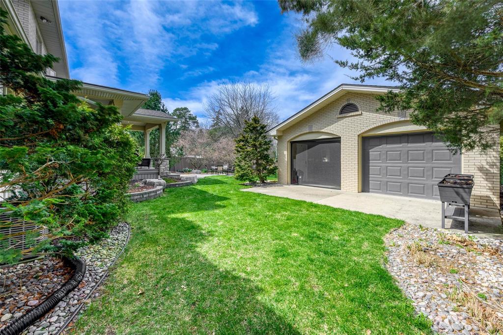 1906 BLACKWELL Road, Sarnia, Ontario, Canada photo 6