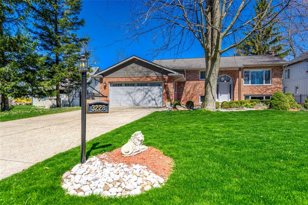 3228 DEVONSHIRE Road, Sarnia, Ontario, Canada