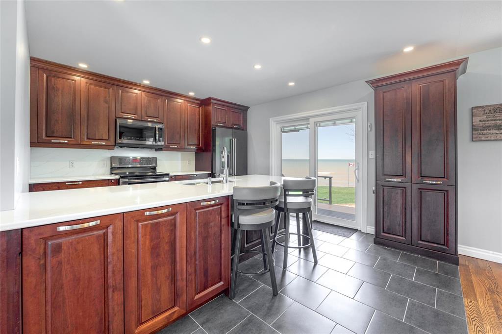 3228 DEVONSHIRE Road, Sarnia, Ontario, Canada
