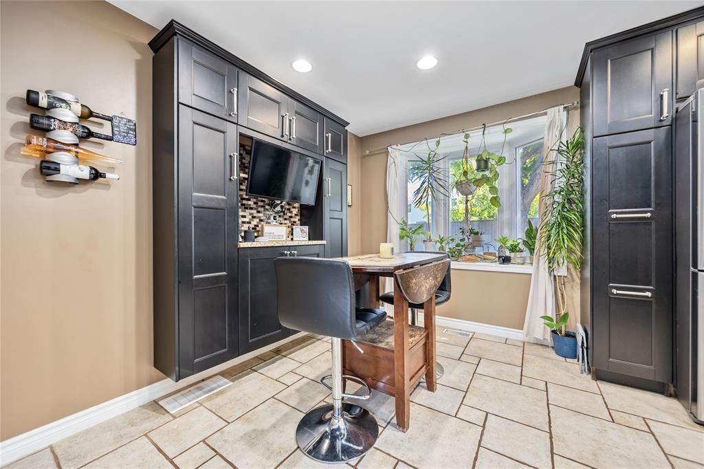 545 HIGHBURY Park, Sarnia, Ontario, Canada photo 8