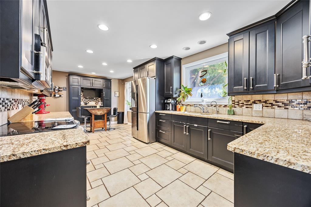 545 HIGHBURY Park, Sarnia, Ontario, Canada photo 12