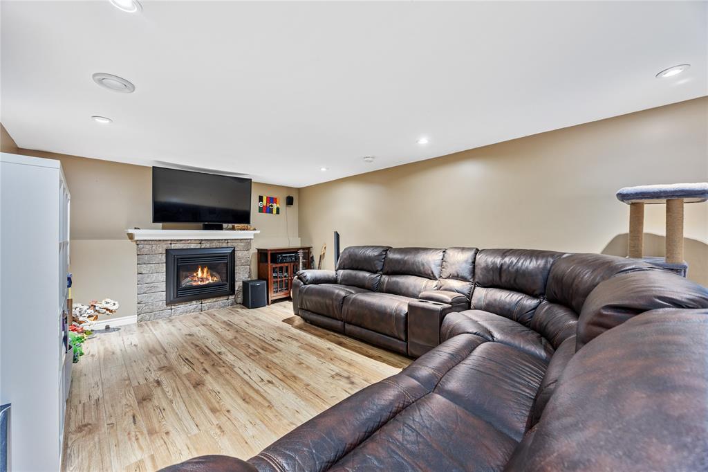 545 HIGHBURY Park, Sarnia, Ontario, Canada photo 30