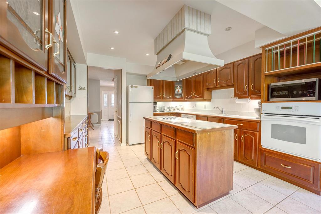402 TWIN LAKES Drive, Sarnia, Ontario, Canada photo 19