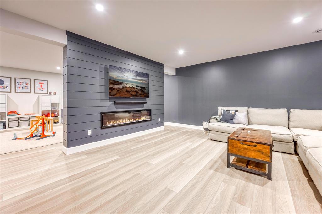 3613 QUEEN Street, Sarnia, Ontario, Canada photo 38